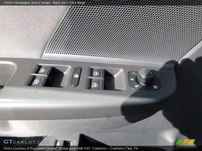 Black Uni / Pure Beige 2009 Volkswagen Jetta S Sedan
