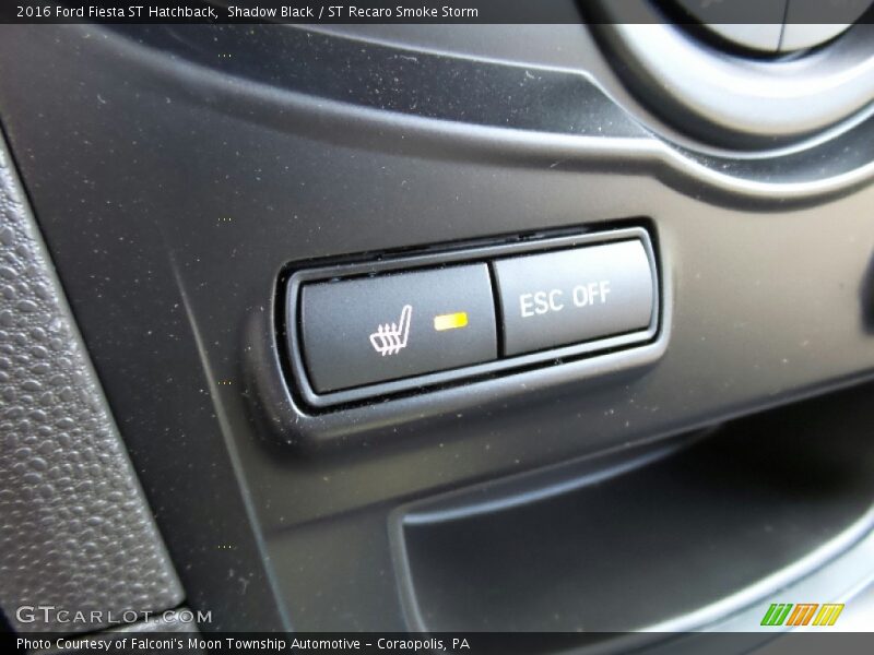 Controls of 2016 Fiesta ST Hatchback