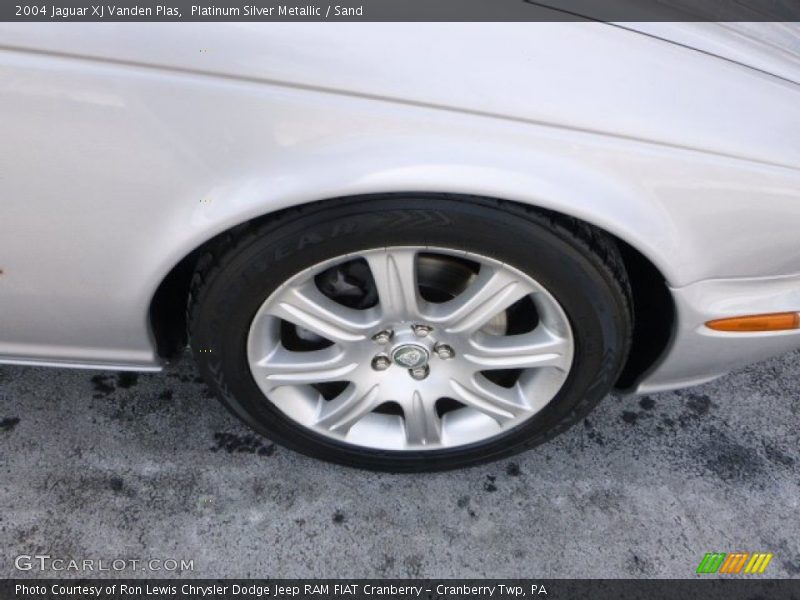 Platinum Silver Metallic / Sand 2004 Jaguar XJ Vanden Plas