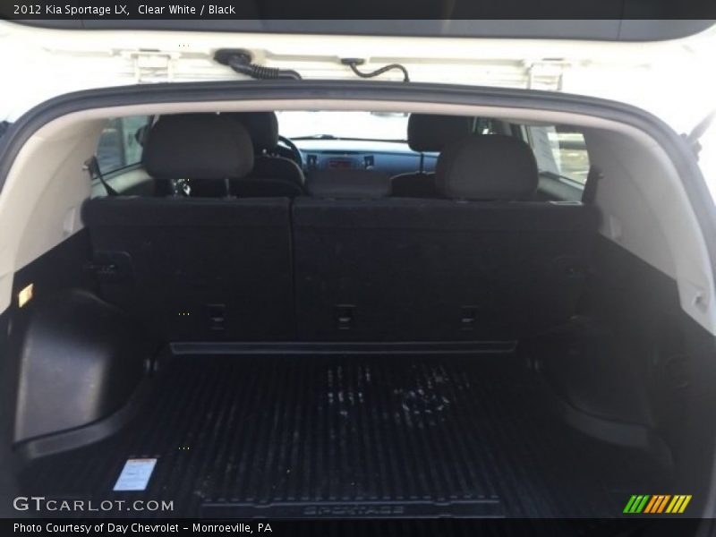 Clear White / Black 2012 Kia Sportage LX