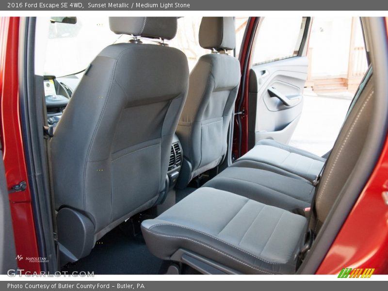 Sunset Metallic / Medium Light Stone 2016 Ford Escape SE 4WD