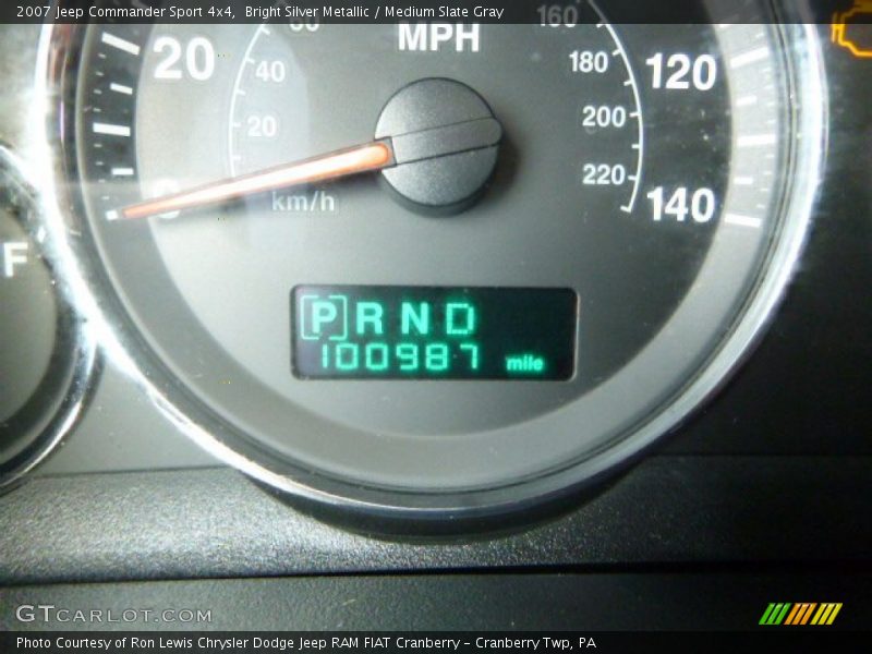 Bright Silver Metallic / Medium Slate Gray 2007 Jeep Commander Sport 4x4