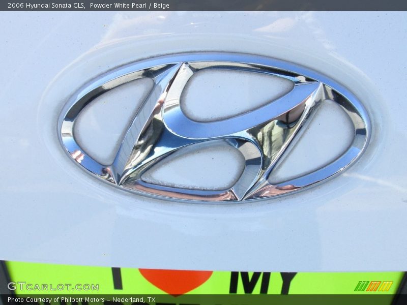 Powder White Pearl / Beige 2006 Hyundai Sonata GLS