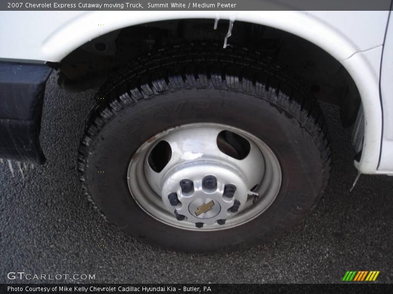 Summit White / Medium Pewter 2007 Chevrolet Express Cutaway moving Truck