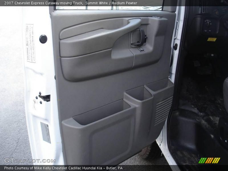 Summit White / Medium Pewter 2007 Chevrolet Express Cutaway moving Truck