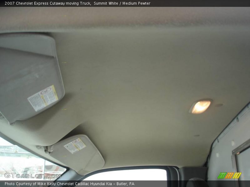 Summit White / Medium Pewter 2007 Chevrolet Express Cutaway moving Truck