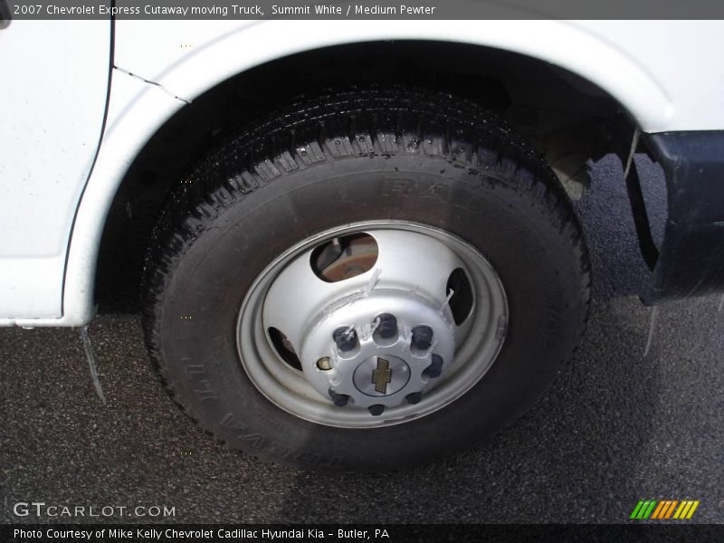 Summit White / Medium Pewter 2007 Chevrolet Express Cutaway moving Truck