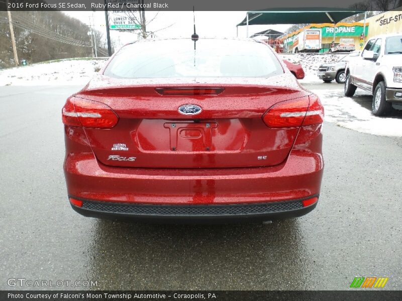 Ruby Red / Charcoal Black 2016 Ford Focus SE Sedan