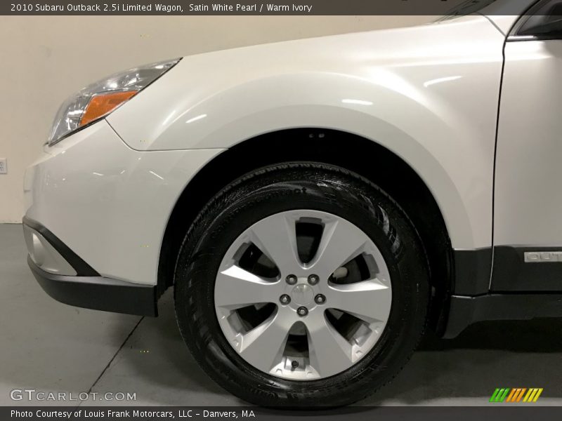 Satin White Pearl / Warm Ivory 2010 Subaru Outback 2.5i Limited Wagon