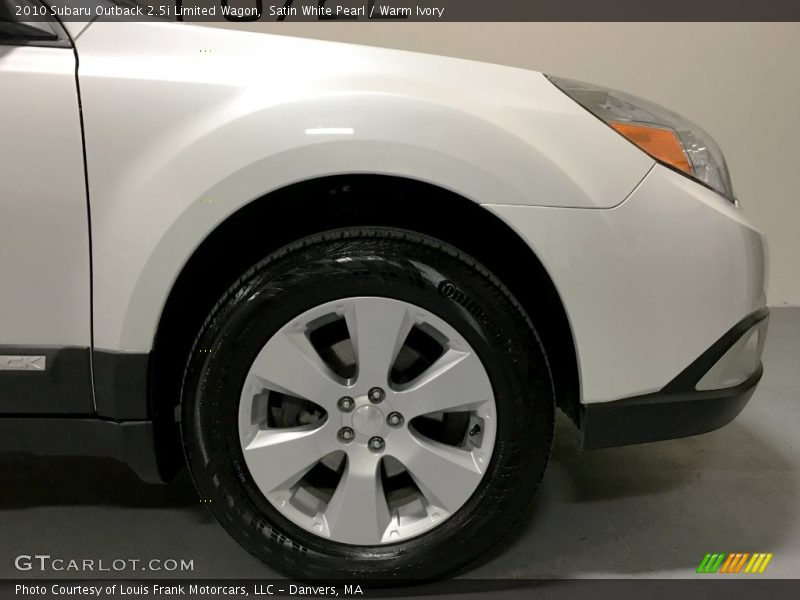 Satin White Pearl / Warm Ivory 2010 Subaru Outback 2.5i Limited Wagon