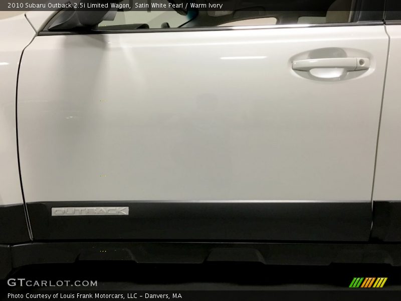 Satin White Pearl / Warm Ivory 2010 Subaru Outback 2.5i Limited Wagon