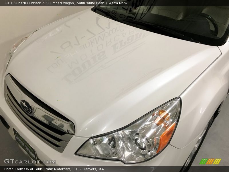 Satin White Pearl / Warm Ivory 2010 Subaru Outback 2.5i Limited Wagon