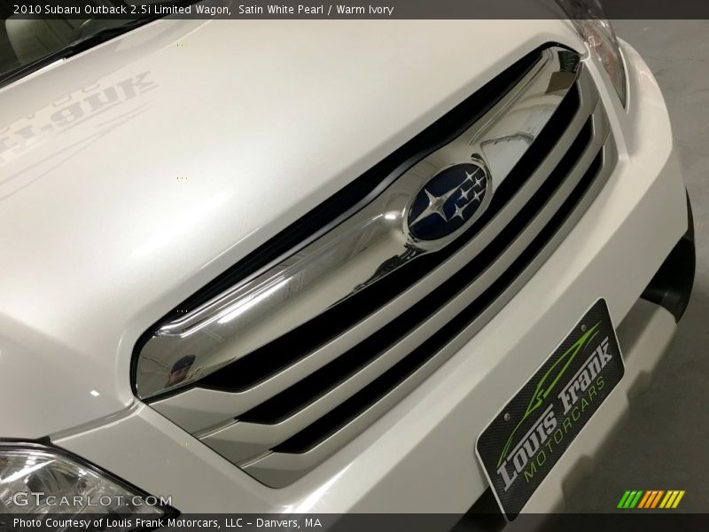 Satin White Pearl / Warm Ivory 2010 Subaru Outback 2.5i Limited Wagon