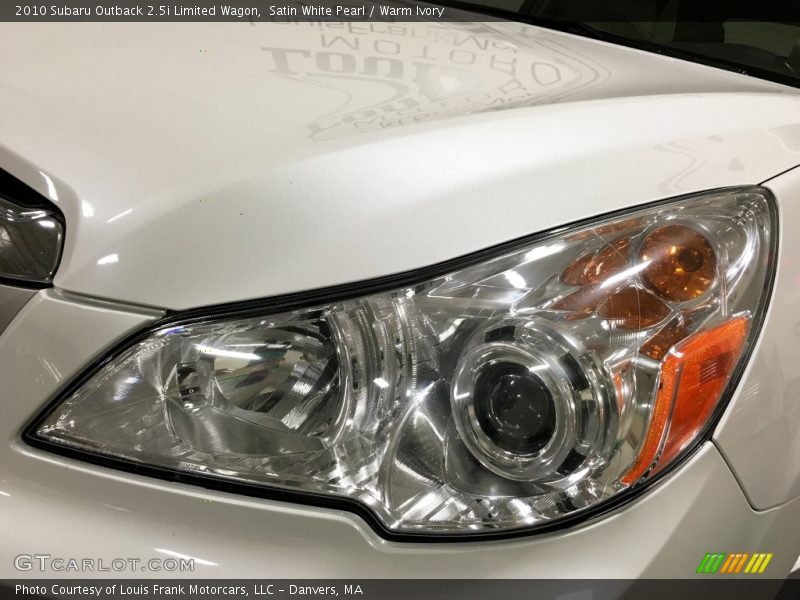 Satin White Pearl / Warm Ivory 2010 Subaru Outback 2.5i Limited Wagon