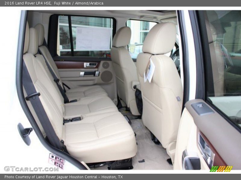 Fuji White / Almond/Arabica 2016 Land Rover LR4 HSE