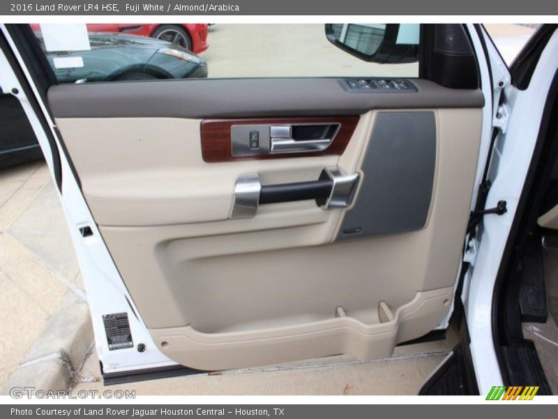 Fuji White / Almond/Arabica 2016 Land Rover LR4 HSE