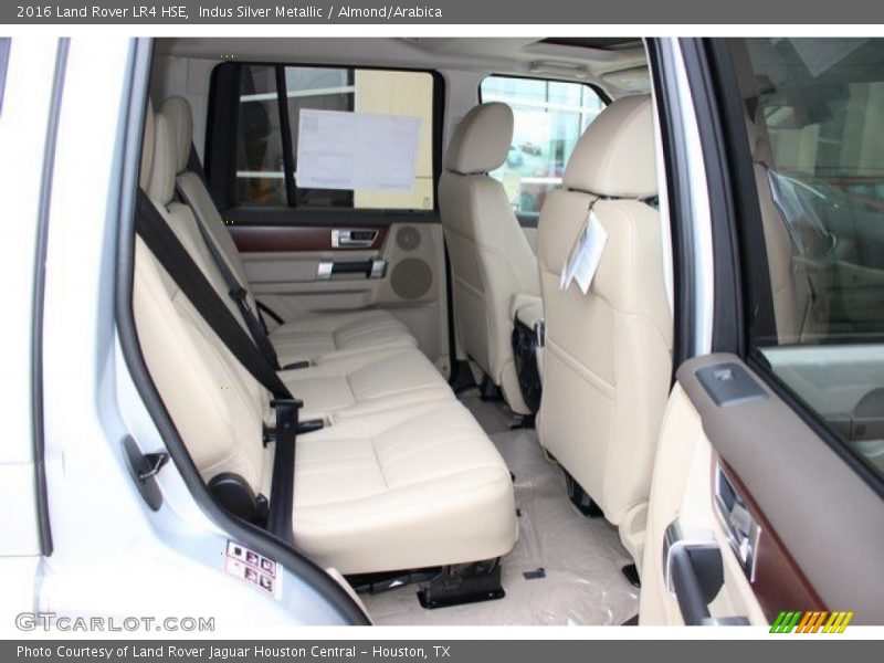 Indus Silver Metallic / Almond/Arabica 2016 Land Rover LR4 HSE