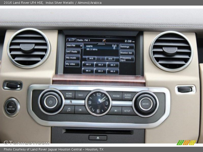 Indus Silver Metallic / Almond/Arabica 2016 Land Rover LR4 HSE
