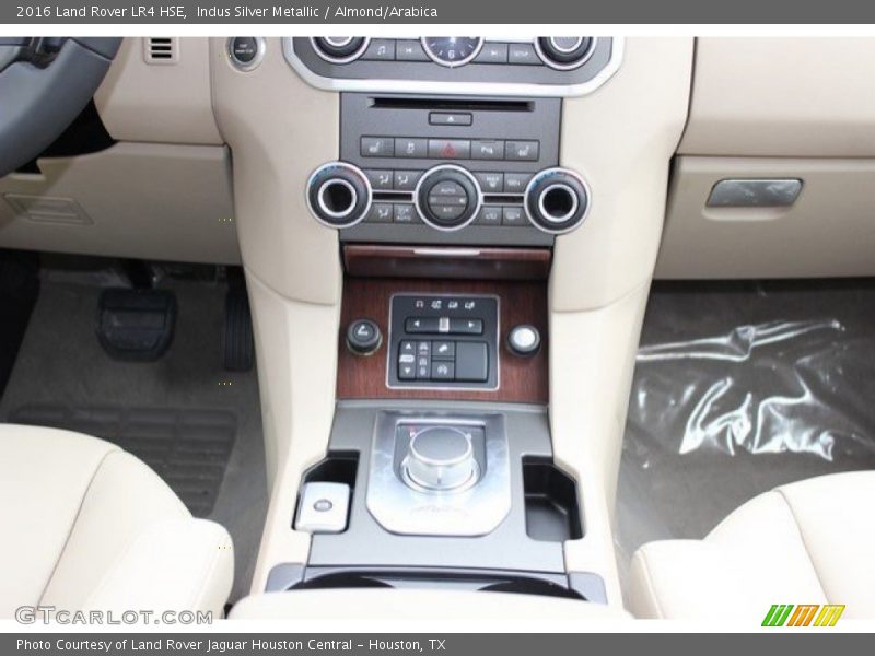 Indus Silver Metallic / Almond/Arabica 2016 Land Rover LR4 HSE