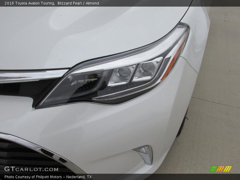 Blizzard Pearl / Almond 2016 Toyota Avalon Touring