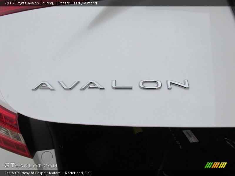 Blizzard Pearl / Almond 2016 Toyota Avalon Touring