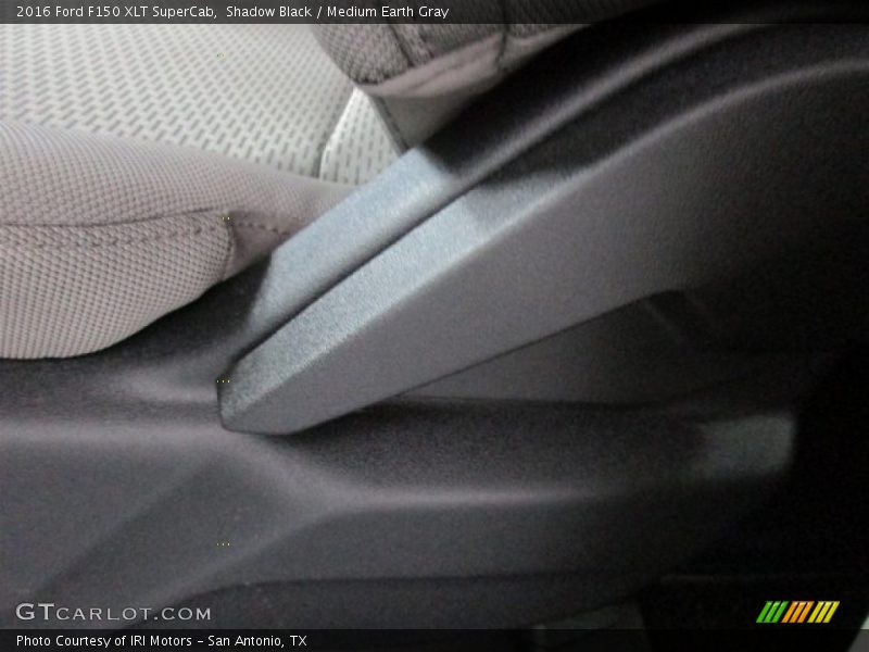 Shadow Black / Medium Earth Gray 2016 Ford F150 XLT SuperCab