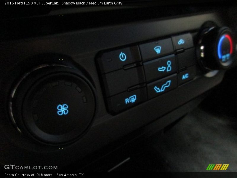 Shadow Black / Medium Earth Gray 2016 Ford F150 XLT SuperCab
