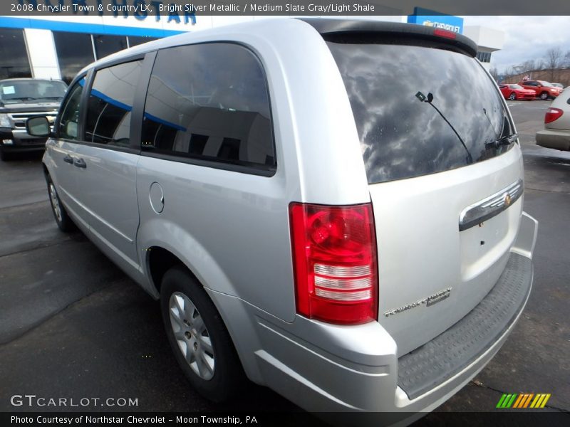 Bright Silver Metallic / Medium Slate Gray/Light Shale 2008 Chrysler Town & Country LX