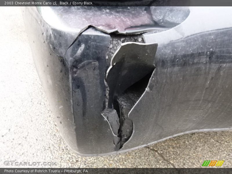 Black / Ebony Black 2003 Chevrolet Monte Carlo LS