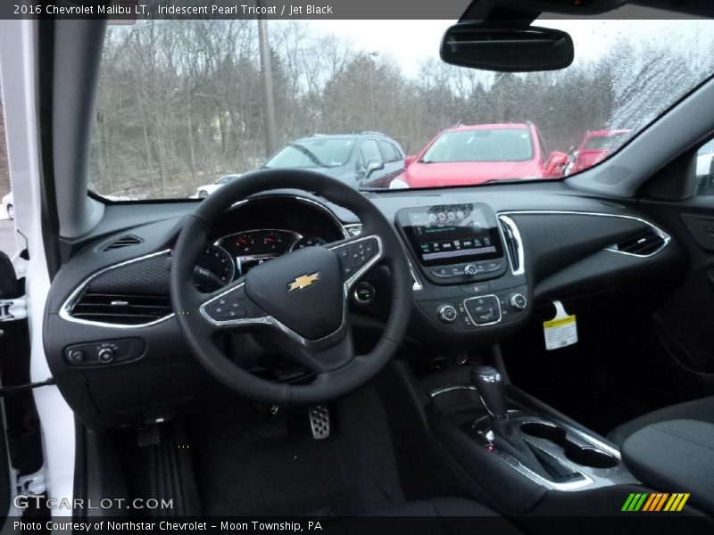 Iridescent Pearl Tricoat / Jet Black 2016 Chevrolet Malibu LT