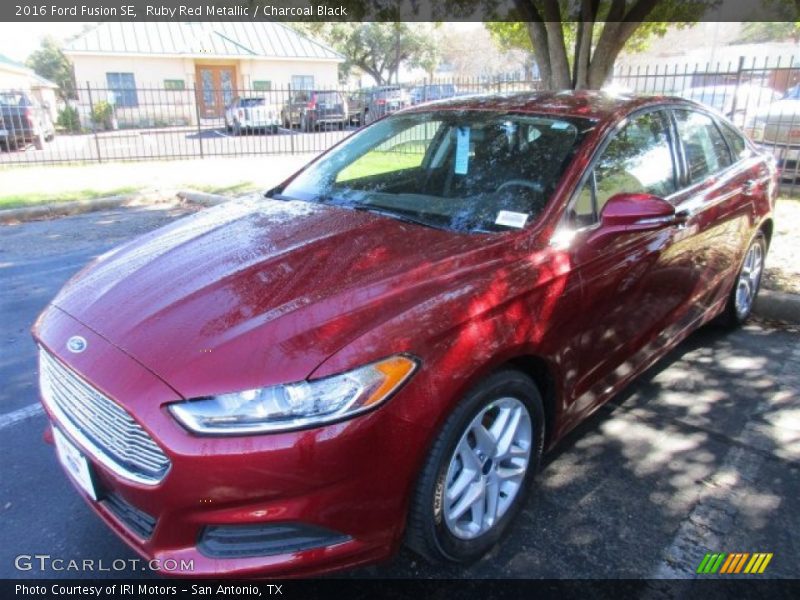 Ruby Red Metallic / Charcoal Black 2016 Ford Fusion SE