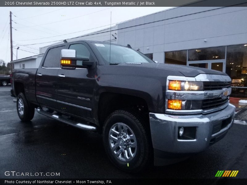 Front 3/4 View of 2016 Silverado 2500HD LTZ Crew Cab 4x4