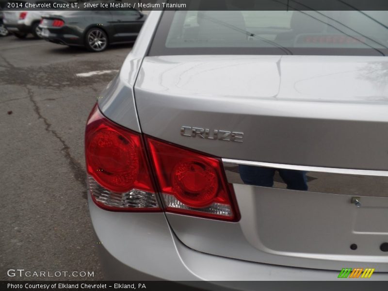 Silver Ice Metallic / Medium Titanium 2014 Chevrolet Cruze LT