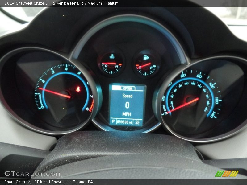 Silver Ice Metallic / Medium Titanium 2014 Chevrolet Cruze LT