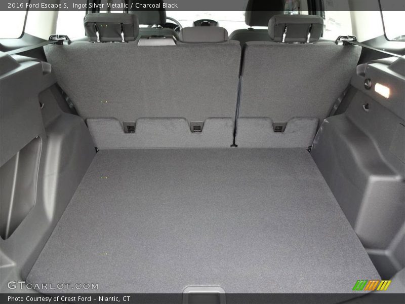 Ingot Silver Metallic / Charcoal Black 2016 Ford Escape S