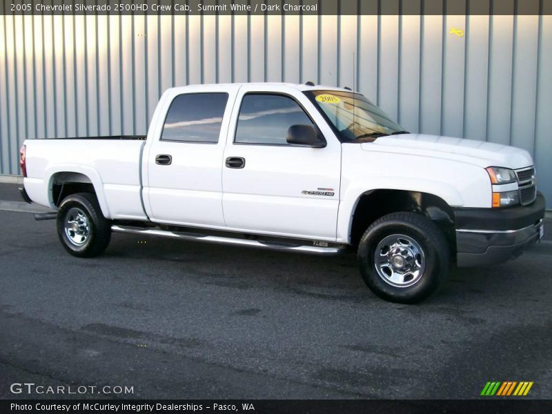Summit White / Dark Charcoal 2005 Chevrolet Silverado 2500HD Crew Cab