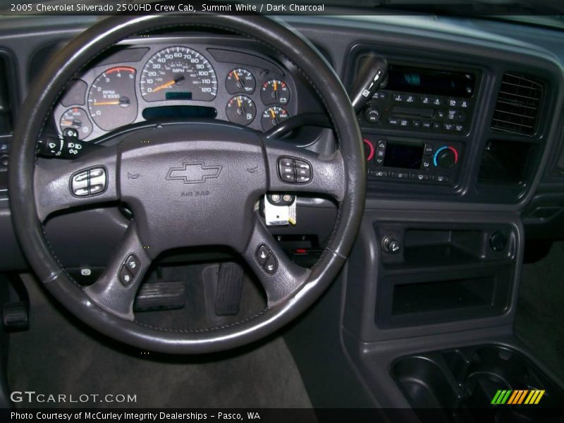 Summit White / Dark Charcoal 2005 Chevrolet Silverado 2500HD Crew Cab