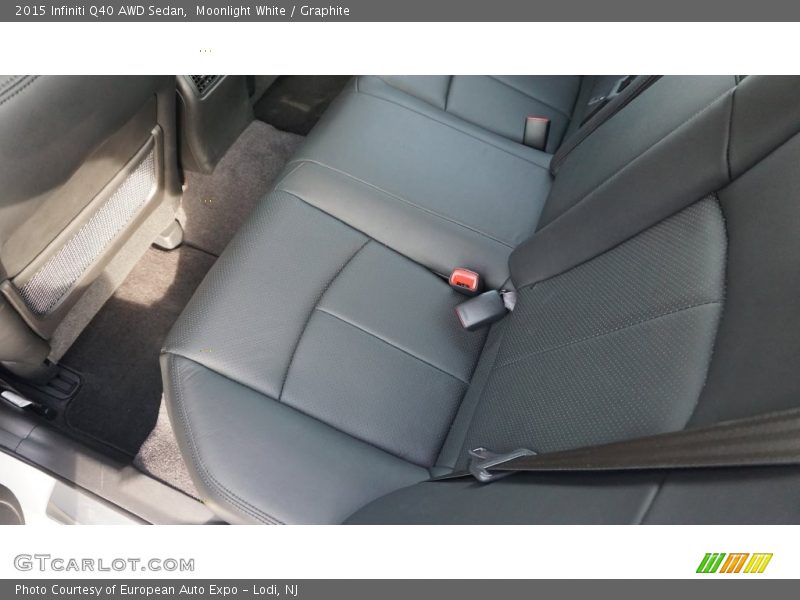 Moonlight White / Graphite 2015 Infiniti Q40 AWD Sedan