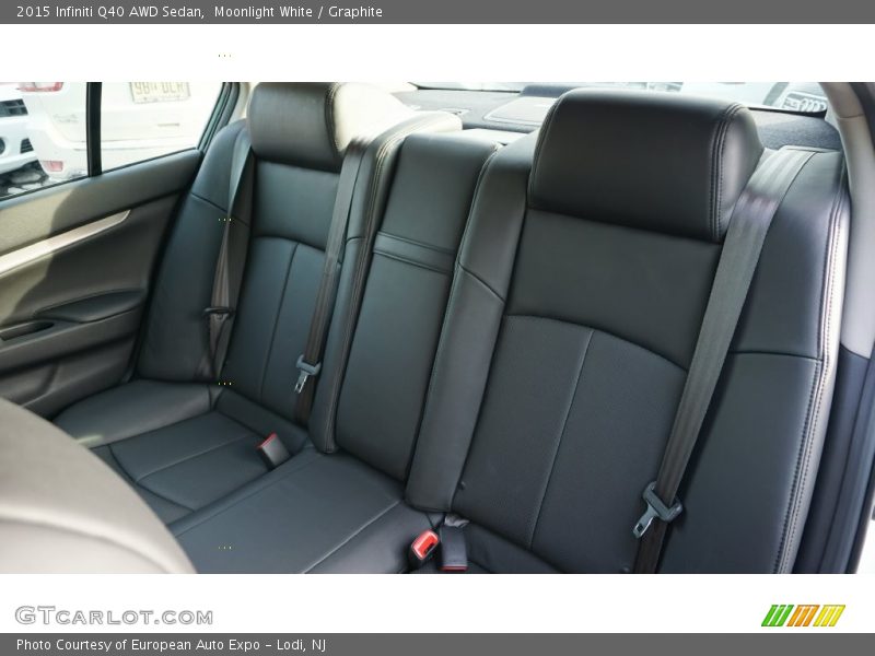 Moonlight White / Graphite 2015 Infiniti Q40 AWD Sedan