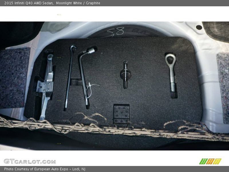 Moonlight White / Graphite 2015 Infiniti Q40 AWD Sedan