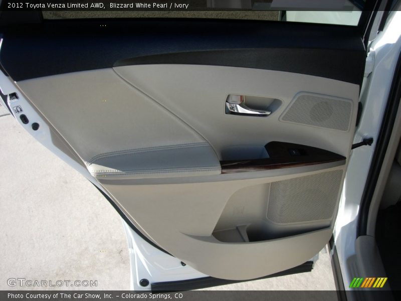 Blizzard White Pearl / Ivory 2012 Toyota Venza Limited AWD