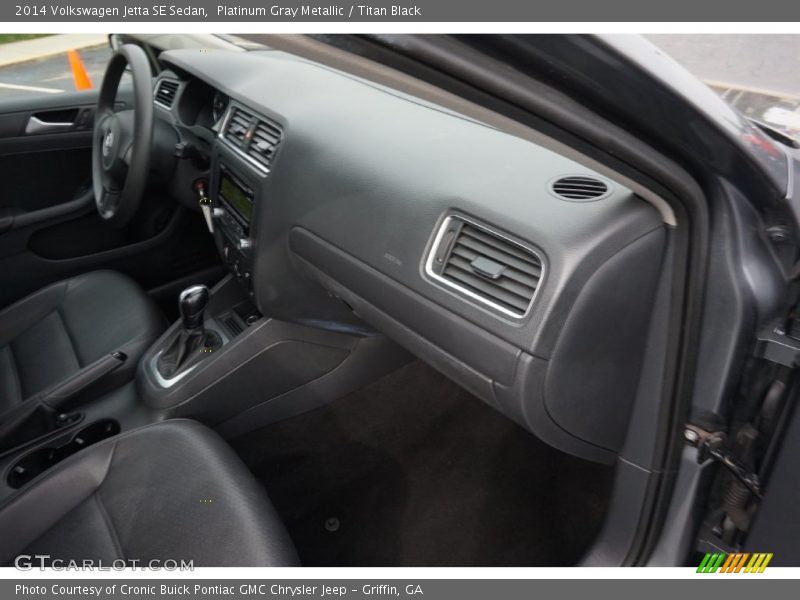 Platinum Gray Metallic / Titan Black 2014 Volkswagen Jetta SE Sedan