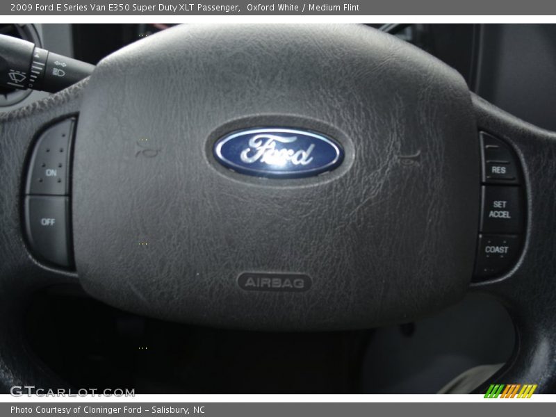 Oxford White / Medium Flint 2009 Ford E Series Van E350 Super Duty XLT Passenger