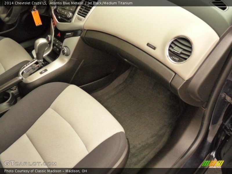 Atlantis Blue Metallic / Jet Black/Medium Titanium 2014 Chevrolet Cruze LS