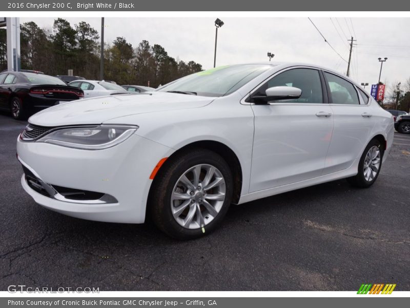 Bright White / Black 2016 Chrysler 200 C