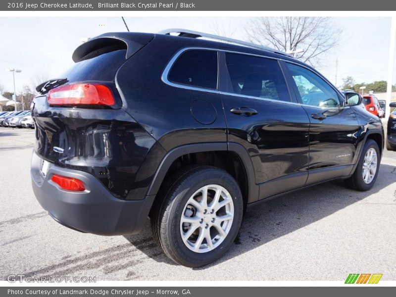 Brilliant Black Crystal Pearl / Black 2016 Jeep Cherokee Latitude