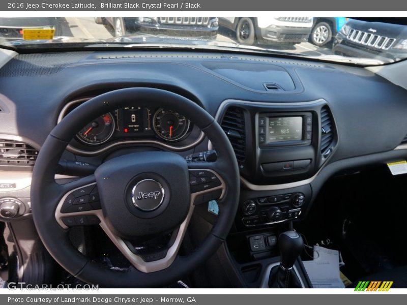 Brilliant Black Crystal Pearl / Black 2016 Jeep Cherokee Latitude