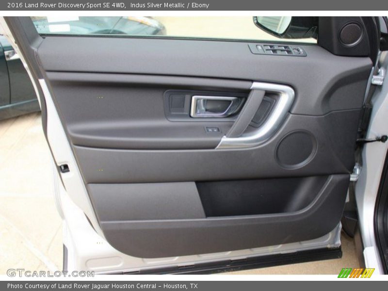 Indus Silver Metallic / Ebony 2016 Land Rover Discovery Sport SE 4WD