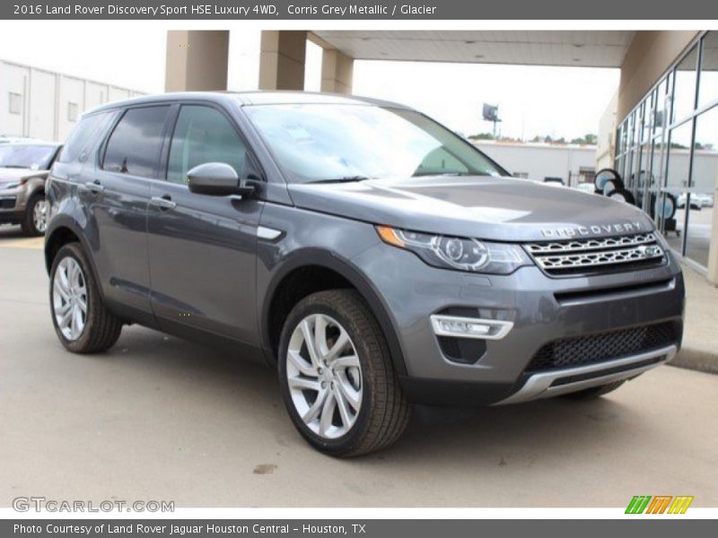 Front 3/4 View of 2016 Discovery Sport HSE Luxury 4WD