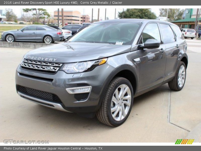 Front 3/4 View of 2016 Discovery Sport HSE Luxury 4WD